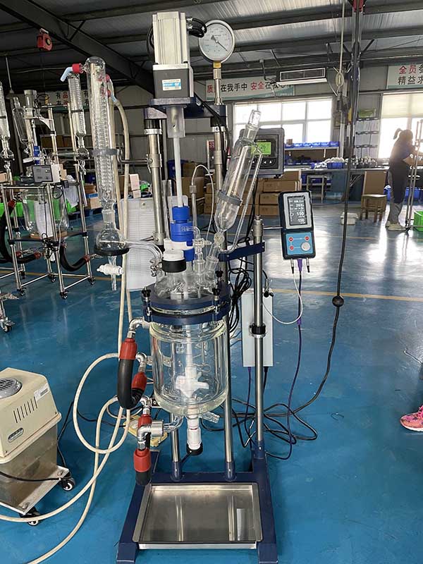 玻璃反應(yīng)釜真空反應(yīng)器運(yùn)行負(fù)壓多少？